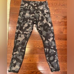 Athleta Lightning Camo 7/8 Tight Legging